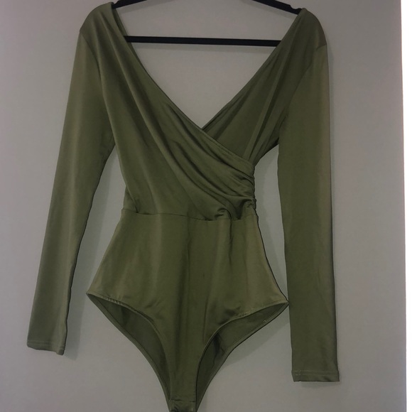 Used ~ Body suit long sleeve - Picture 1 of 3
